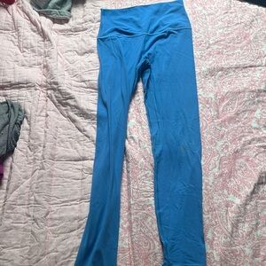 Selling Lululemon pants that have been worn 3 times.